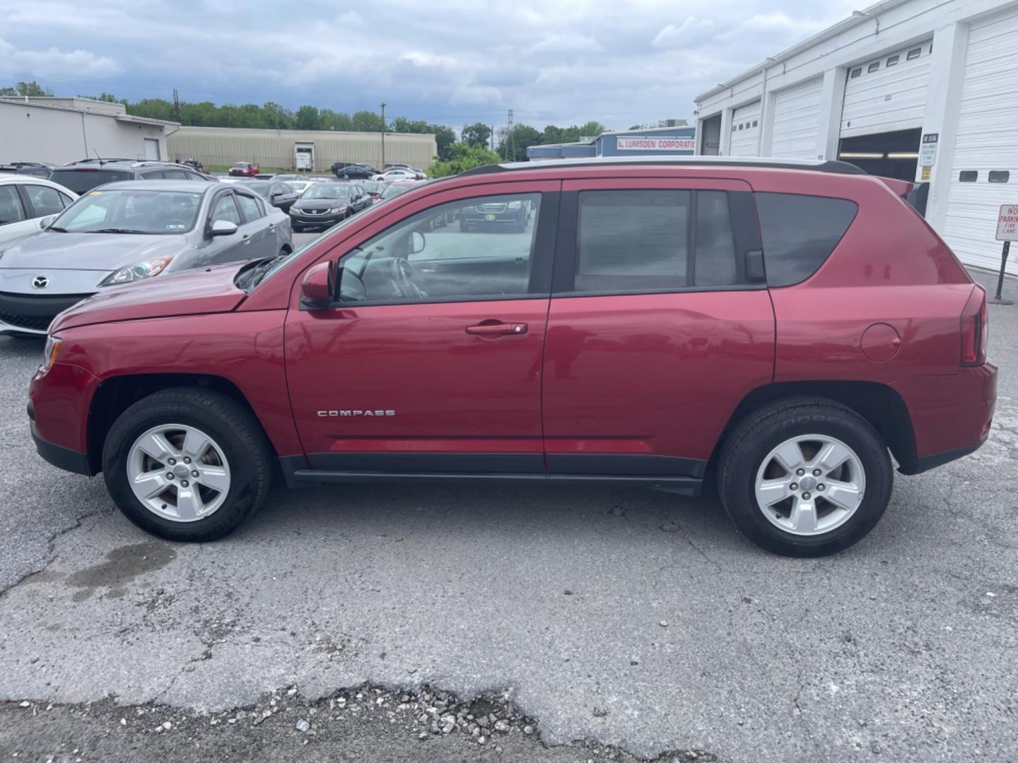 2016 RED Jeep Compass Latitude FWD (1C4NJCEA4GD) with an 2.0L L4 DOHC 16V engine, CVT transmission, located at 1254 Manheim Pike, Lancaster, PA, 17601, (717) 393-9133, 40.062870, -76.323273 - Photo#7